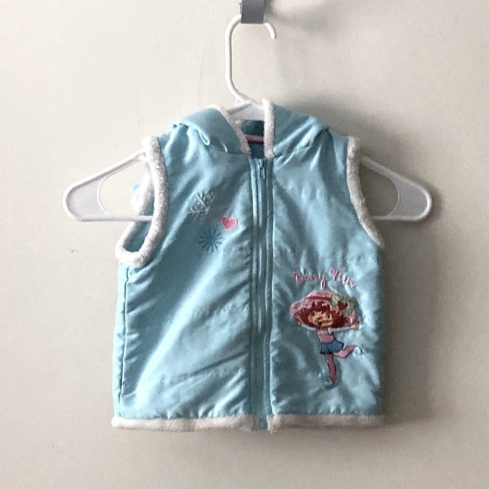 FINAL PRICE -- Strawberry Shortcake - fur-trimmed hooded vest - 3t girls